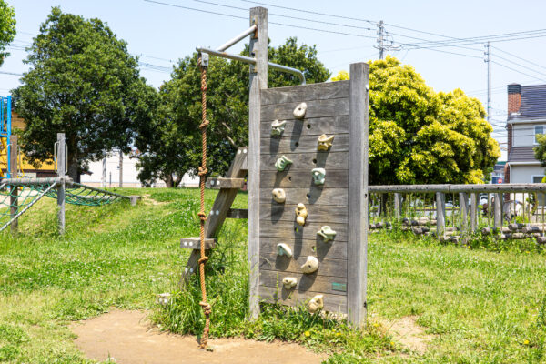 浜松市の中田公園／木製アスレチック遊具
